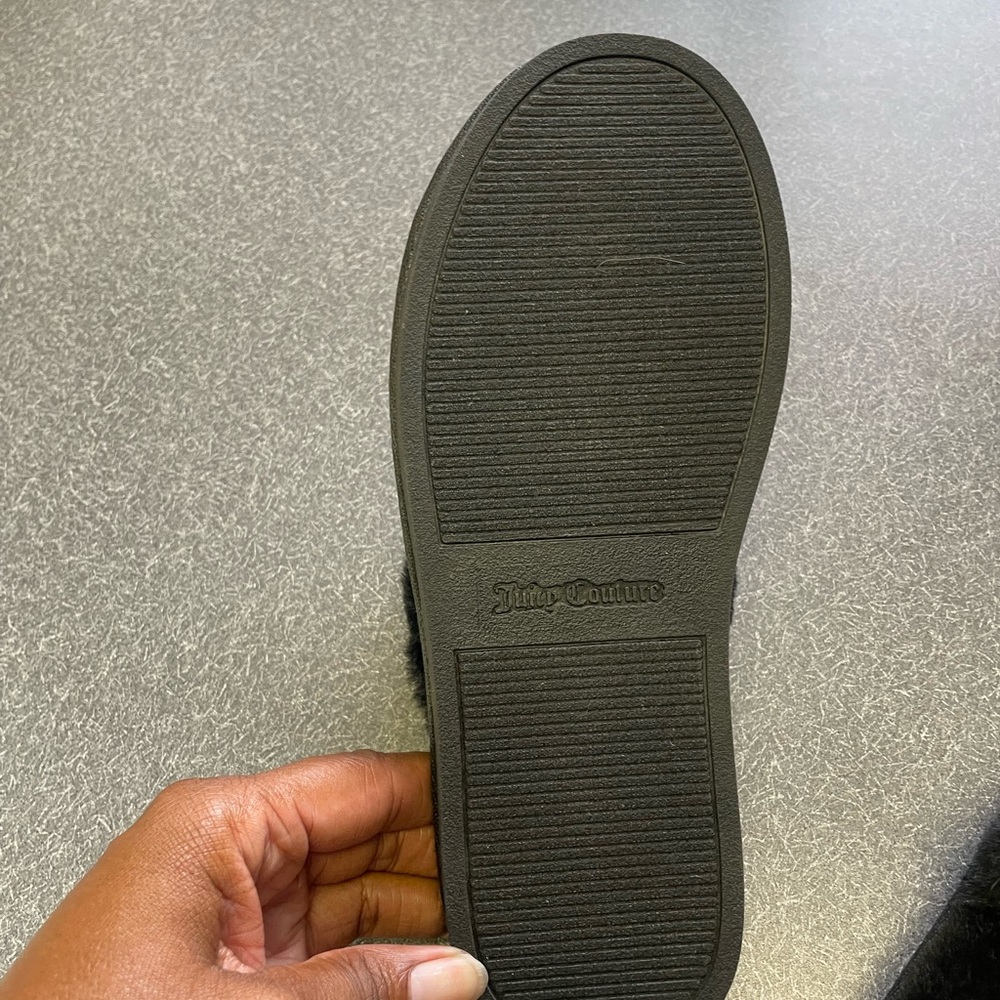 Juicy Couture Women's Black Slippers with Silver Details NWOT - Picture 7 of 7